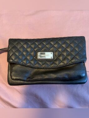 Nine West Quilted Wristlet